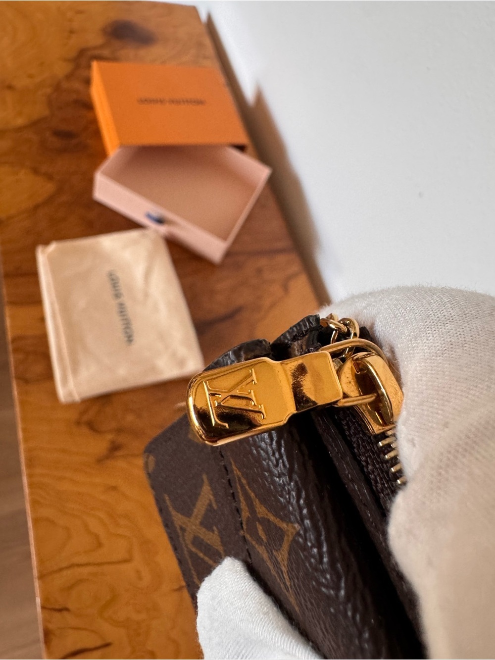 Louis Vuitton Monogram Canvas Card & Key Pouch in Brown PRISTINE - Picture 9 of 10